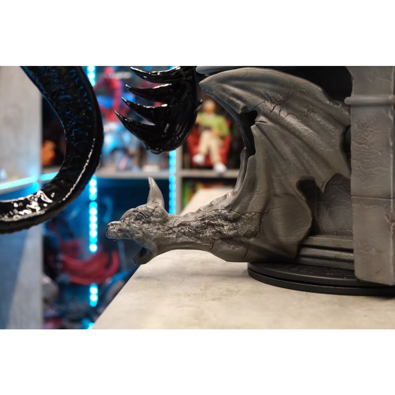 Y & g Productions - Venomised Batman [1/4 Scale]