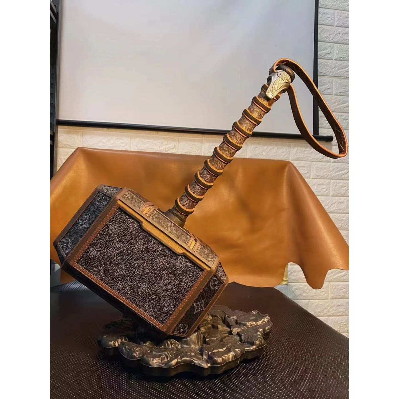 YDP Studio - Thor’s Hammer Mjolnir