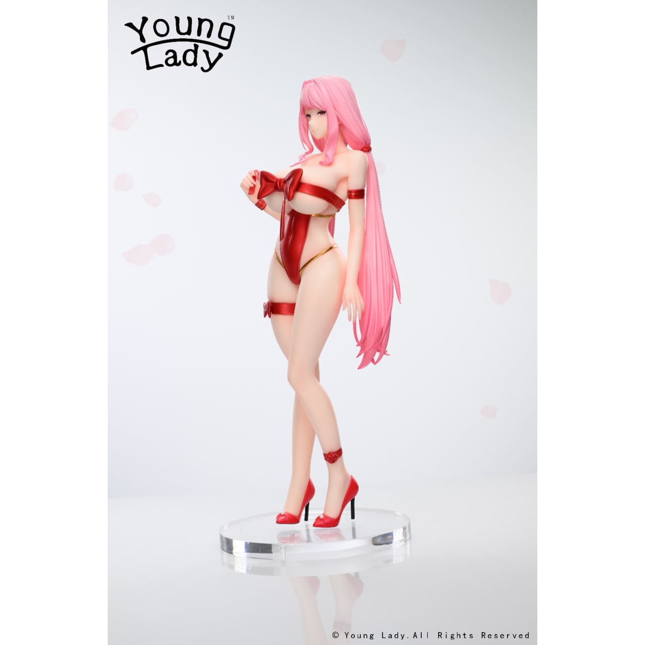 Young Lady Studio - Miss Present Ganay