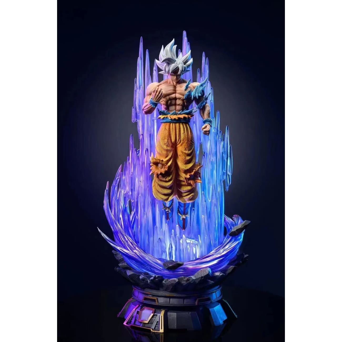 ZBC Studio - Ultra Instinc Son Goku [2 Variants]