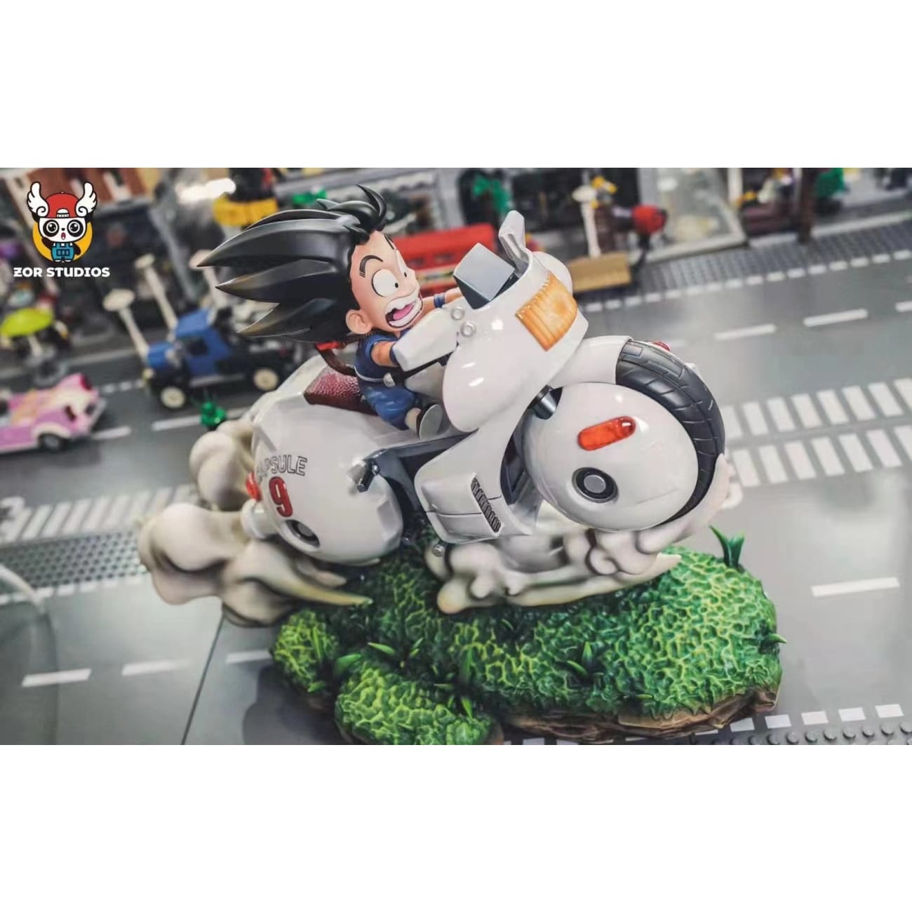 Zor Studio - Yang Son Goku on bike [Purple / Orange]