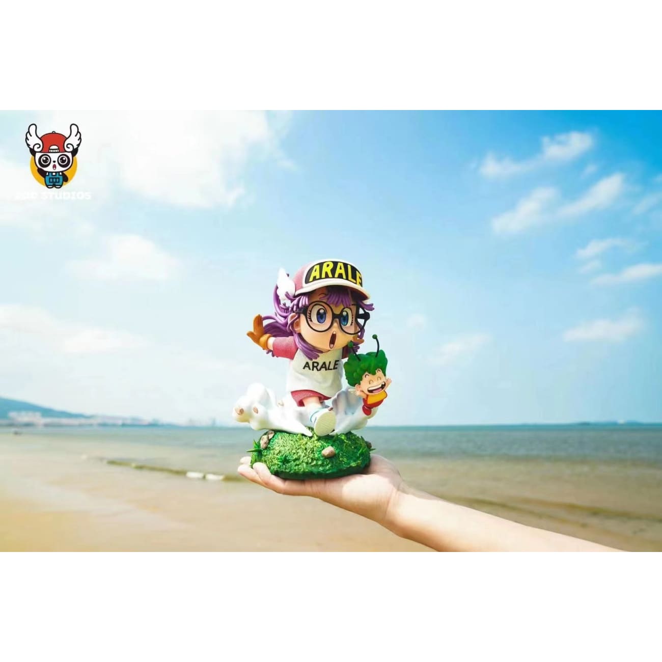 ZOR Studios - Running Norimaki Arale and Gatchan