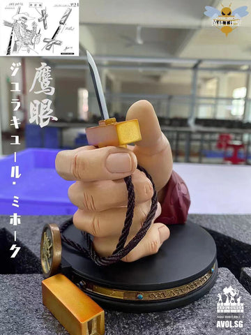 Wasp Studio - Dracule Mihawk Hand with Dagger [1/1 scale][2 variants]