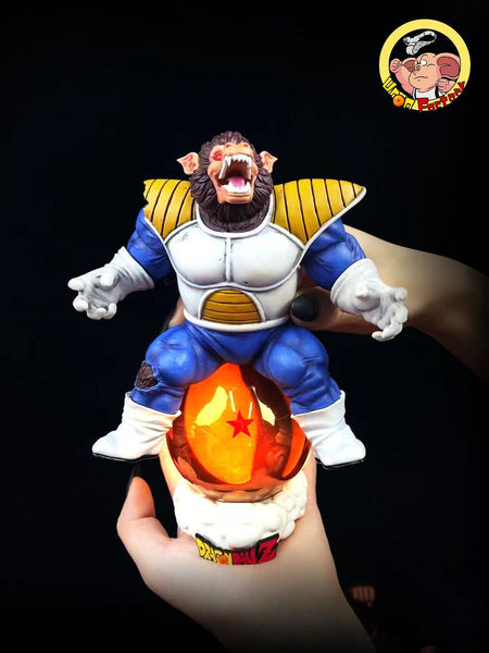 Oolong / Uron Factory -  Vegeta Great Ape with battle armour / topless