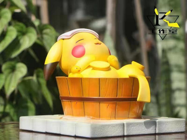 PK Studio - Pikachu in wooden Bathtub