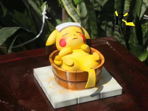 PK Studio - Pikachu in wooden Bathtub