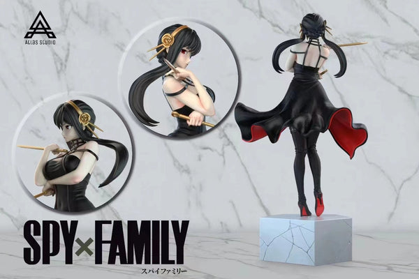 Spy X Family 	Yor Forger - Standard Version - Base Spy X Family 	Yor Forger - Deluxe Version - Swappable Naked body + Base + Simple Base + Special Gift