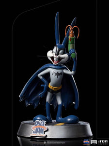 Iron Studios - Bugs Bunny cosplay batman/ Daffy Duck Cosplay superman 