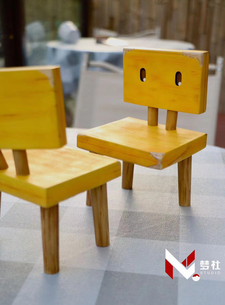 Dream Club Studio - Suzume’s Chair [2 Variants]