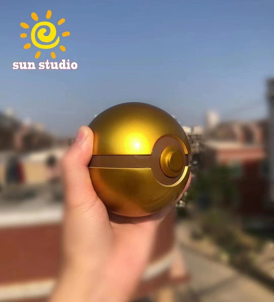 Sun Studio - Gold PokeBall