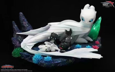 Taka Corp Studio - Light Fury & Night Light Babies 