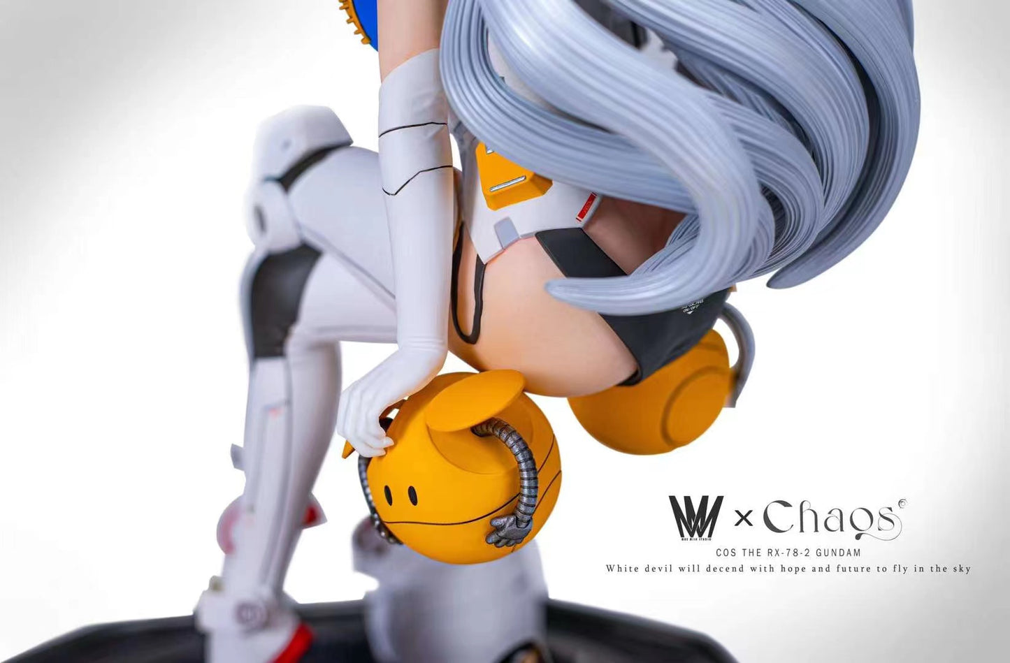 Max Milk Studio x Chaos Studio - Cos RX-78-2 Gundam Girl [Cast Off]
