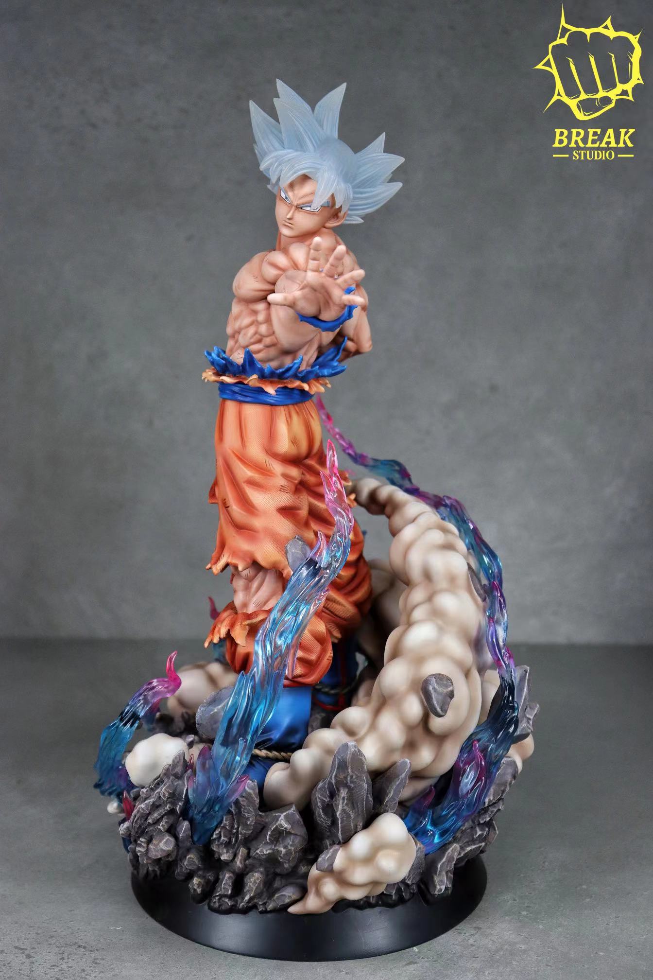 Break Studio - Son Goku Ultra Instinct